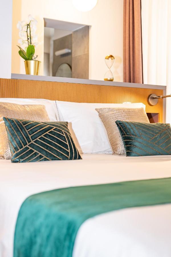 Castel Sant'Angelo Luxury Rooms & Tour Roma Esterno foto