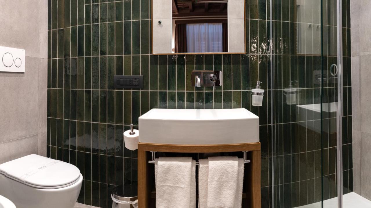 Castel Sant'Angelo Luxury Rooms & Tour Roma Esterno foto